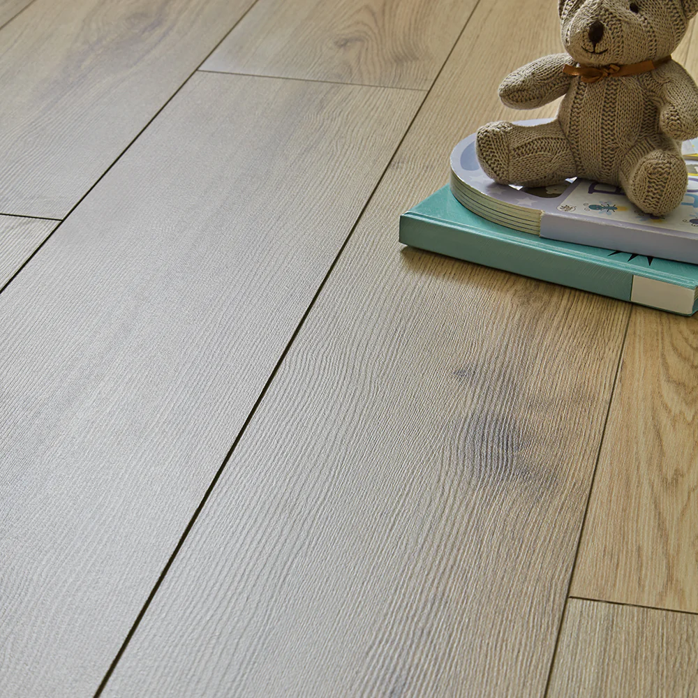 Buttermere 12mm Laminate Flooring - Millennium Oak - Image 3