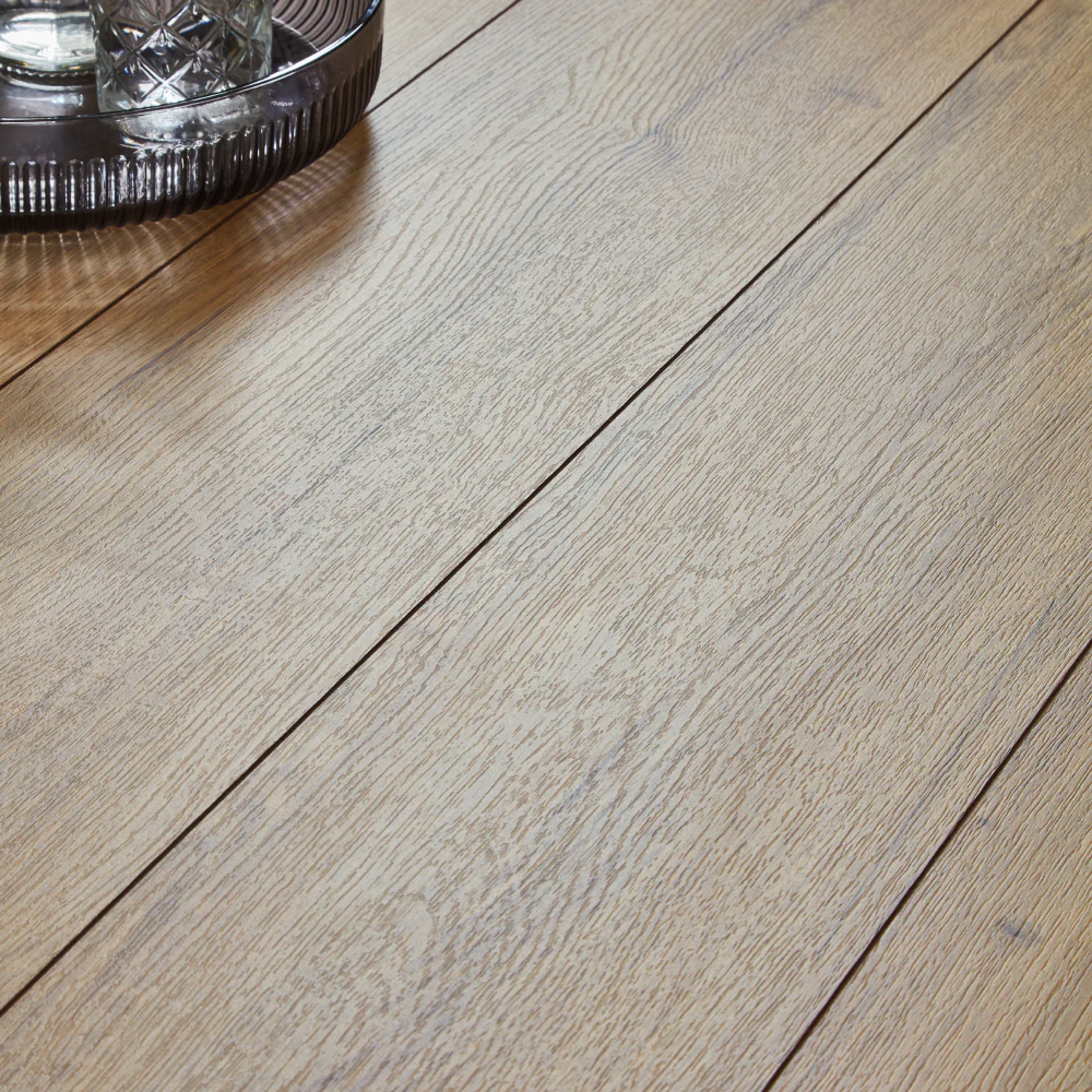 Buttermere 8mm Laminate Flooring - Elegant Oak - Image 3