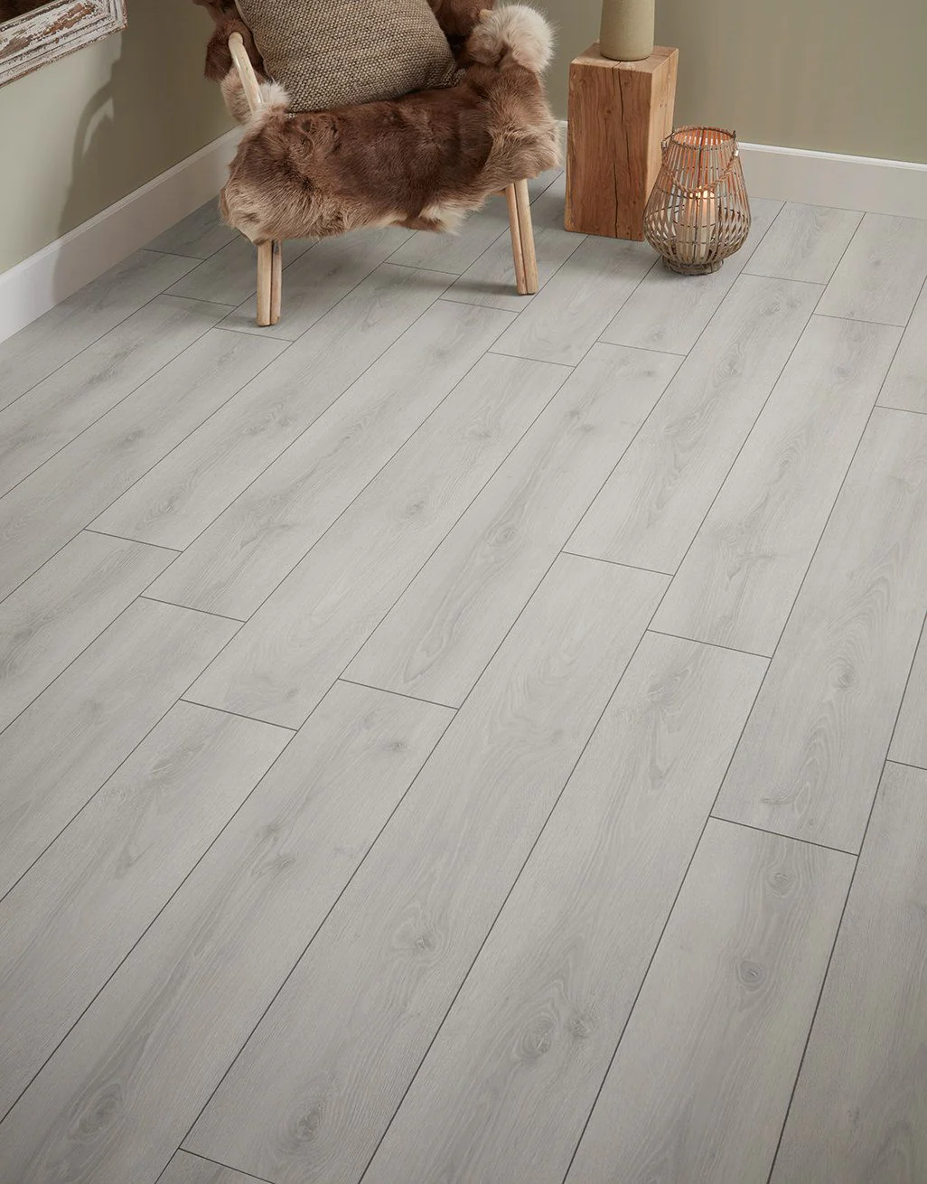 Grisedale 8mm Laminate Flooring - Light Grey - Image 2