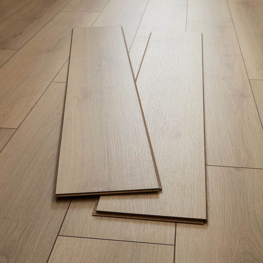 Tarnhows 7mm Laminate Flooring - Natural Oak - Image 4