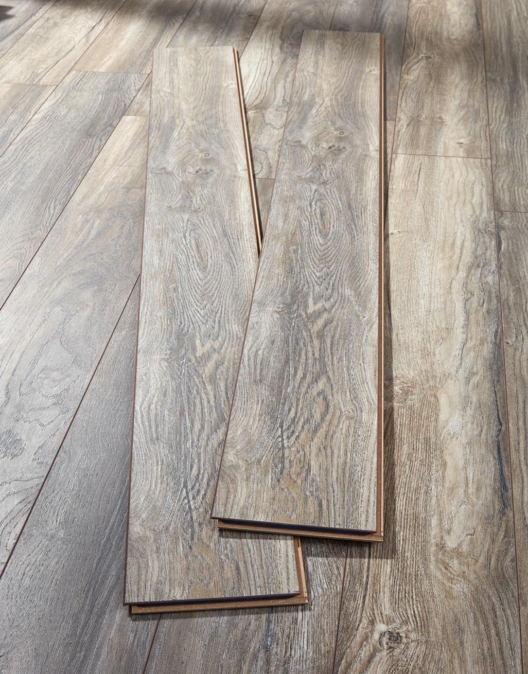 Kronotex Elter Narrow 10mm Laminate Flooring - Grey Harbour Oak - Image 3