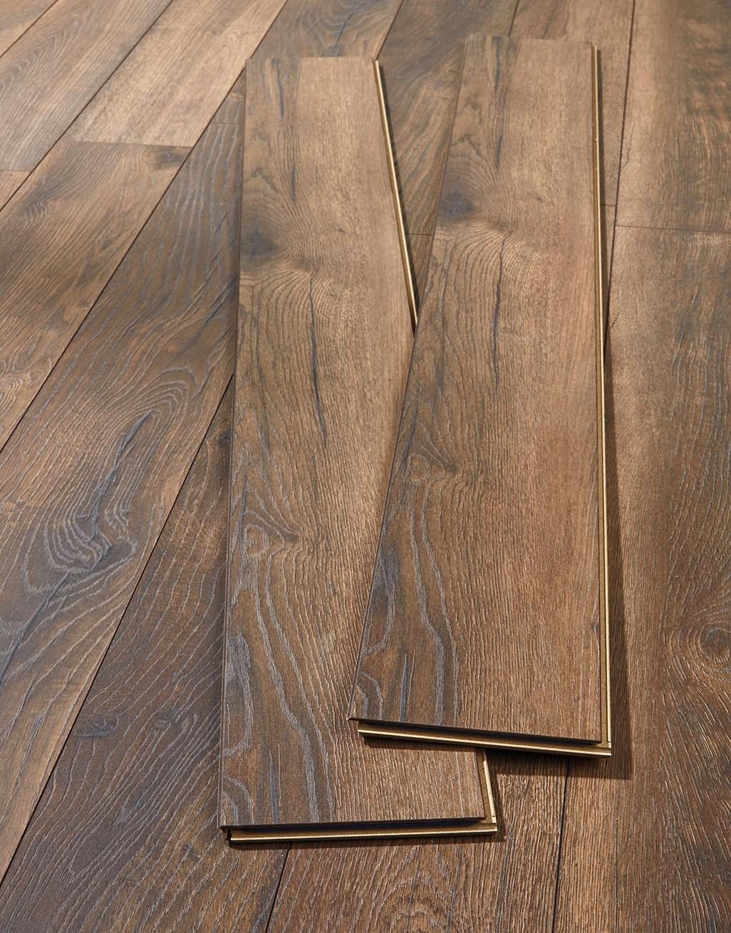 Kronotex Elter Narrow 10mm Laminate Flooring - Wharf Dark Oak - Image 3